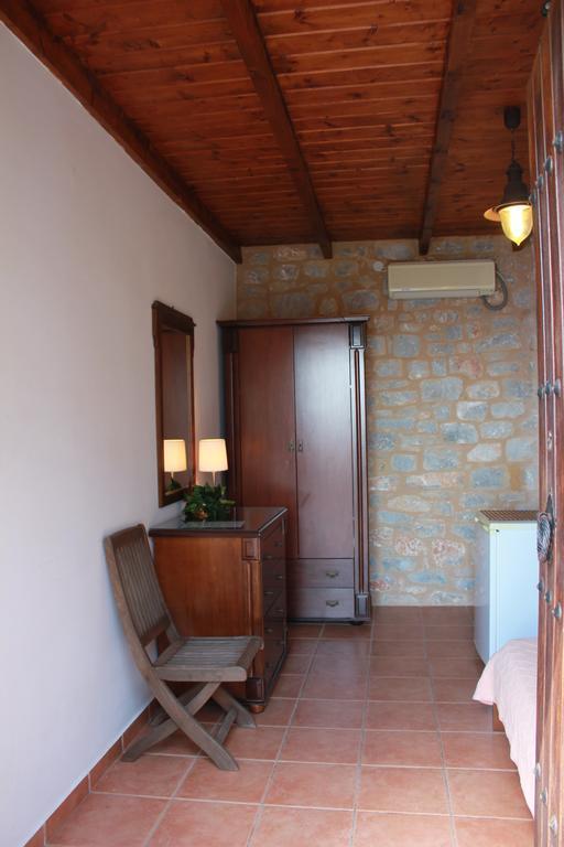 Lalloudes Seaside Accommodation Exo Nimfion Ruang foto