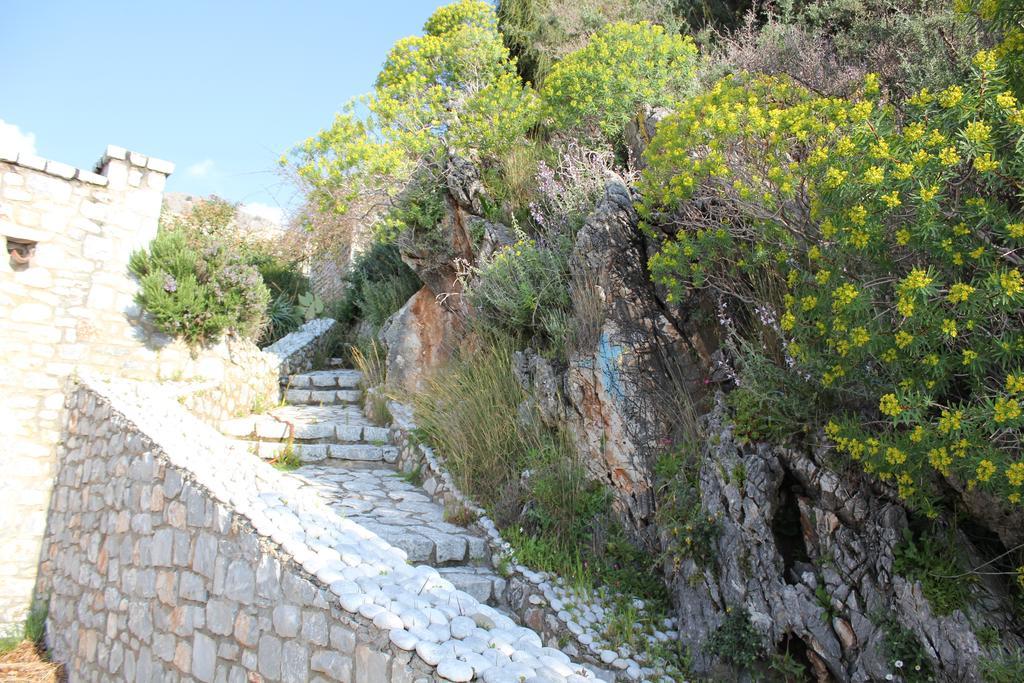 Lalloudes Seaside Accommodation Exo Nimfion Bagian luar foto