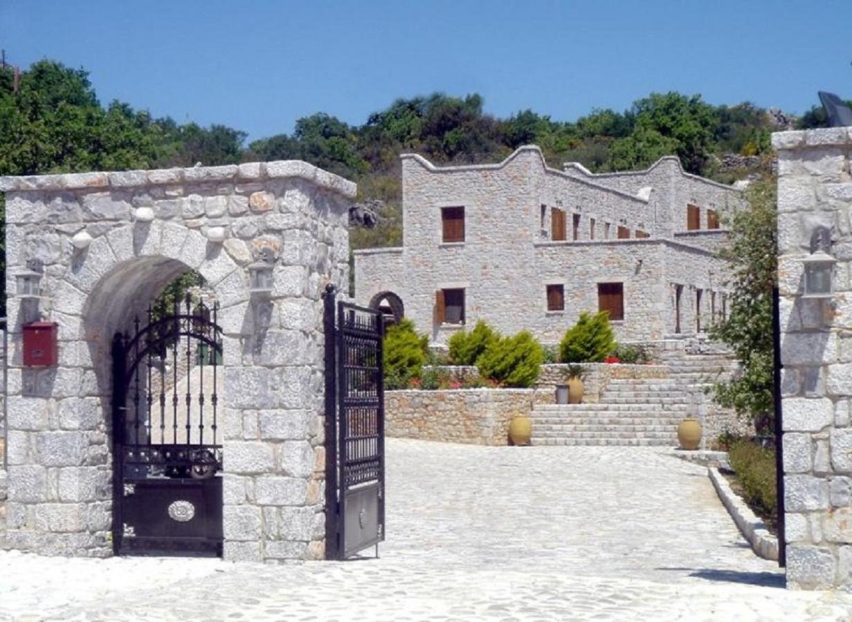 Lalloudes Seaside Accommodation Exo Nimfion Bagian luar foto
